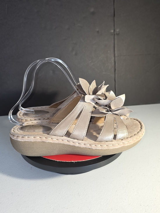 Clarks Shoes - Clarks Artisan Amaya Lily Platinum Floral Strap Wedge Sandals Sz 8